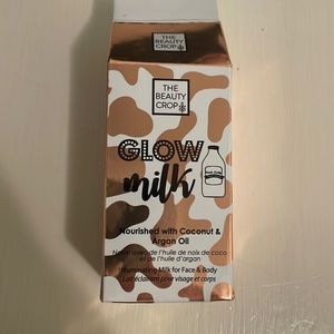 Liquid Highlighter. Glow Illuminating Milk for face & body